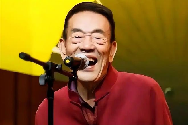华子93岁的杨少华终于开始“享福”了K8凯发国际大口吃肉大碗喝酒、爱抽(图3)