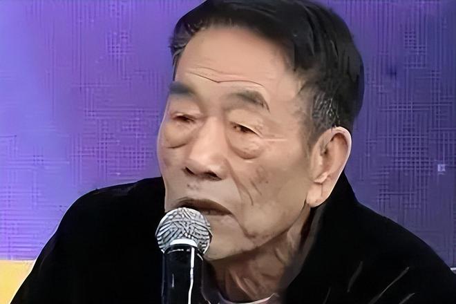 华子93岁的杨少华终于开始“享福”了K8凯发国际大口吃肉大碗喝酒、爱抽(图16)